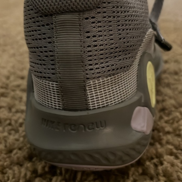 Nike Kd (Kevin Durant) Trey 5 size 7.5 - Picture 4 of 6